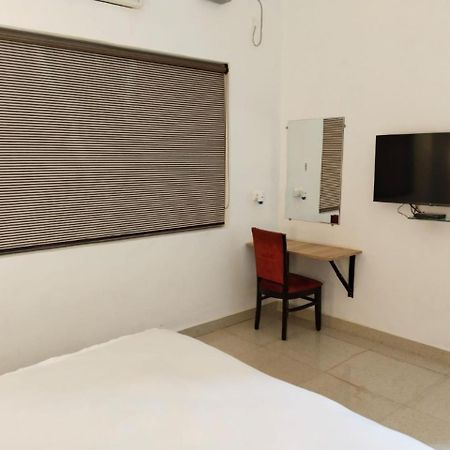 Hotel Lakeview By Bookingcare Chhatarpur 외부 사진