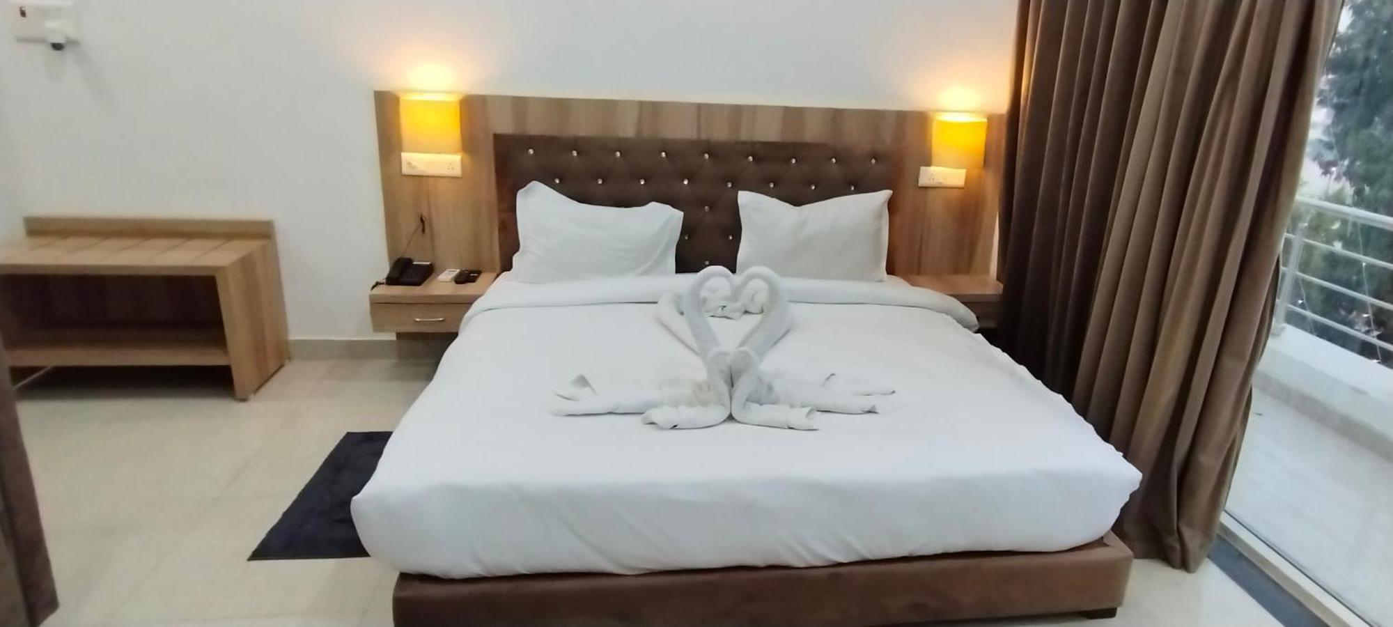 Hotel Lakeview By Bookingcare Chhatarpur 외부 사진